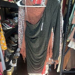 NWT Willow and root buckle Elegant Black Glitter Dress